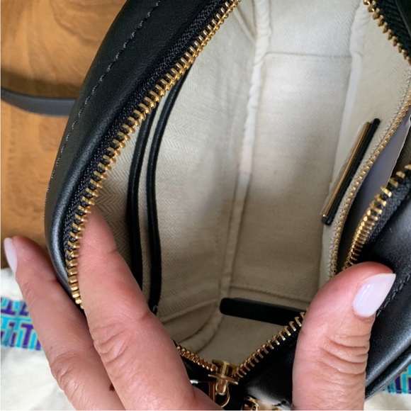 Tory Burch Kira Chevron camera bag - Picture 9 of 10